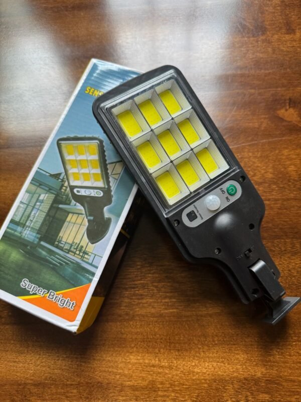Farola solar para exteriores - luces LED de pared con control remoto (Por Llegar) - Image 4